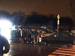 Невнимательного пешехода на «зебре» в Ростове сбил молниеносный автомобиль