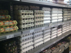 В Ростовской области снова упали в цене куриные яйца и крупы 