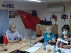 Скандального коммуниста Козаева в заксобрании Ростовской области заменила простая пенсионерка