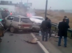 Жуткое ДТП под Ростовом: водителя и пассажирку смяло под силой лобового удара как бумагу