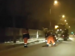 Ночное укладывание асфальта в снег возмутило жителей Ростова и попало на видео