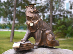 Приносящий удачу студентам талисман «Ученый Кот» появится у здания ДГТУ в Ростове