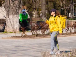 В Ростовской области опровергли фейки о нехватке курьеров