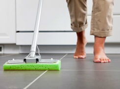 Женщина случайно травмировала себе влагалище шваброй после пары бокалов вина в Ростове