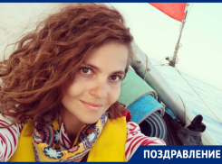 Чувственную и яркую Викторию Сапунову с днем рождения поздравляют друзья и коллеги