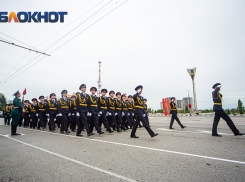В Ростове до Дня Победы обновят тротуар на Театральной площади за 1,5 млн рублей