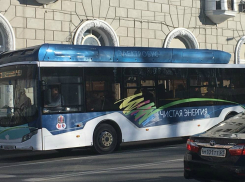 В ростовских автобусах теперь можно расплатиться банковской картой