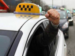 Ростовским таксистам придется отвечать за повышение тарифа на перевозки