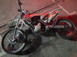 Мотоциклист без прав в Шахтах устроил ДТП с иномаркой