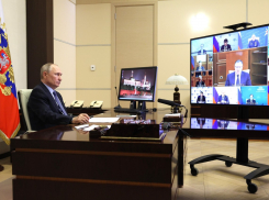 Владимир Путин потребовал срочно решить проблему с заторами у КПП «Гуково»