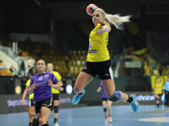 Ростовские гандболистки уверенно обыграли «Университет»