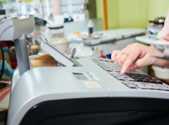 Магазин молочных продуктов ищет приветливого и опрятного продавца в Ростове