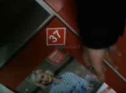 Шокированный мужчина снял на видео вопиющее отношение к покупателям в супермаркете Ростовской области 