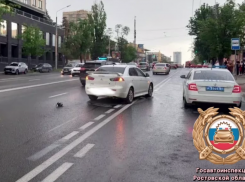 В центре Ростова иномарка сбила 14-летнего пешехода