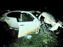 В Ростовской области «Лексус» врезался в дом: водитель погиб