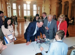 Школьники Ростовской области испытали силы в создании роботов 