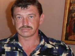 Темноволосый голубоглазый мужчина таинственно пропал в Ростовской области