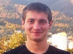 Молодой человек с особой «английской» приметой на руке исчез в Таганроге