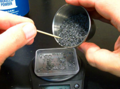 Бомбу, искалечившую любовника своей сожительницы, житель Ростова изготовил в гараже