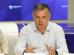 Сотрясание воздуха: как и зачем Анатолий Котляров обманывает ростовчан