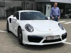 Новый автомобиль получил владелец разбитого Porsche за 13 миллионов