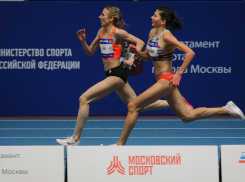 Спортсменка из Ростовской области первой пробежала милю на всероссийских соревнованиях в Оренбурге