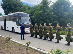 В Президентский полк из Ростовской области попали 15 лучших призывников