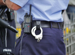 В Новочеркасске двух полицейских поймали с поличным при получении взятки