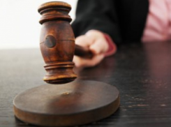 В Ростовской области 18-летний парень вывез свою знакомую в багажнике на пустырь и изнасиловал 