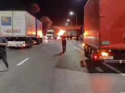 В Ростовской области на трассе взорвался грузовик