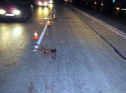 Мужчина скончался в мучениях под колесами фургона в Ростовской области 