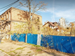 Стройку девятиэтажки возле доходного дома Парамоновых в Ростове отменили из-за новых правил