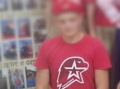 «Хороший друг, но мог проявить агрессию»: что известно о школьнике, устроившем поножовщину в школе в Ростовской области