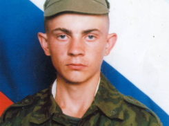 «Мама, нас отправляют в Чечню, срочно позвони»: жительница Ростовской области 20 лет ищет пропавшего в армии сына