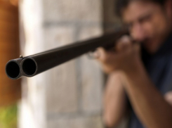 В Ростовской области мужчина застрелил сына своей любимой женщины