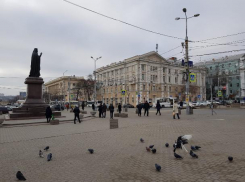 Облака затянут в воскресенье небо над Ростовом