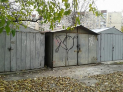 Труп 24-летнего дончанина нашли между гаражами недалеко от Северного кладбища