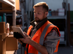 В Ростове магазин ищет ответственного кладовщика с зарплатой от 44 тысяч рублей