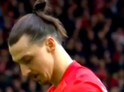 Златан Ибрагимович перед приездом в Ростов опозорился в матче «МЮ» с «Борнмутом»