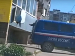 Видео «ужасной» разгрузки посылок шокировало жителей Ростовской области 
