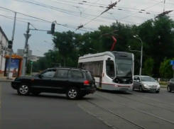   Невидимая водителями остановка на Шолохова создала иллюзию  у жителей Ростова