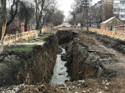 Целый район Таганрога уходит под землю пока сити-менеджер раздает обещания