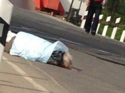 Водитель отечественного автомобиля насмерть сбил пенсионерку в Ростовской области