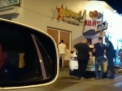 Жуткое ДТП с разоравшимся автомобилем и пострадавшей девушкой в Ростове попало на видео