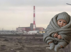 Маленькие дети мерзнут в домах без отопления в Ростове 