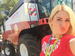 Донские гандболистки пересели с олимпийских BMW на именные комбайны