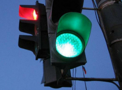 Светофор-убийцу, вынуждающий автомобилистов сбивать пешеходов, обнаружили в Ростове