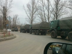 Колонна бронетехники замечена в Ростове на Оганова 