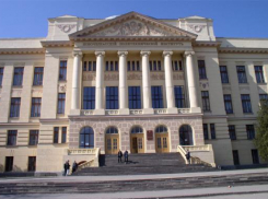 В Ростове около ДГТУ  разгневанный отец стрелял в обидчика сына