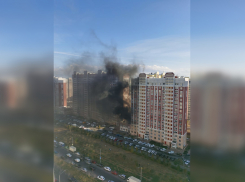 В Ростове горел продуктовый магазин